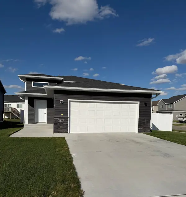 1138 46th Avenue S, Moorhead, MN 56560