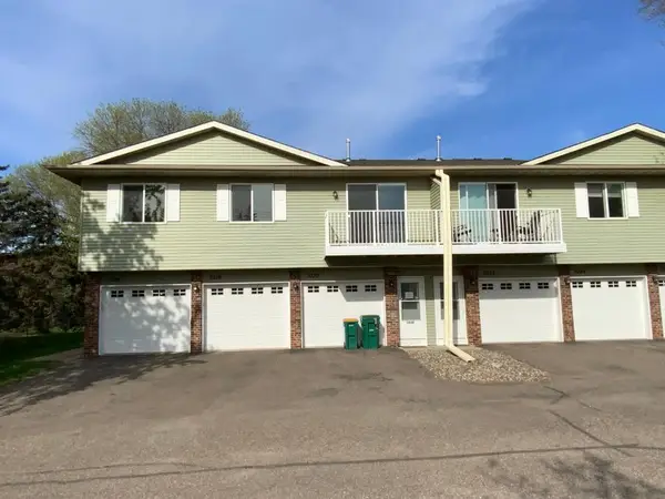 1030 Pond View Court, Vadnais Heights, MN 55127
