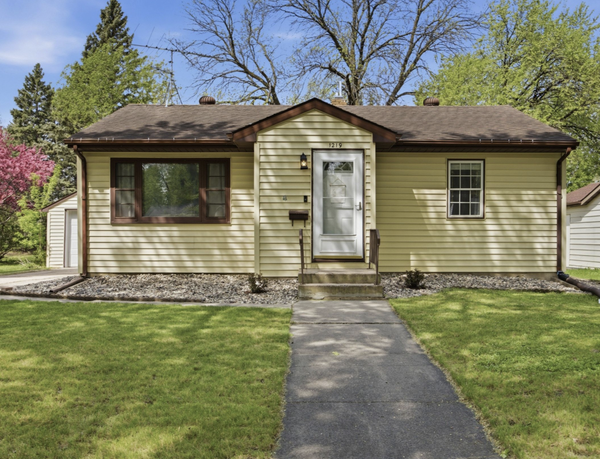 1219 12th Street S, Moorhead, MN 56560