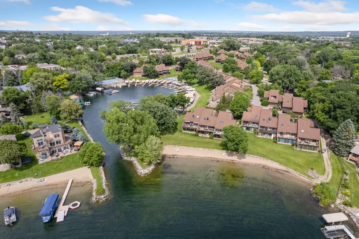 6520 Harbor Place Ne, Prior Lake, MN 55372 - #1