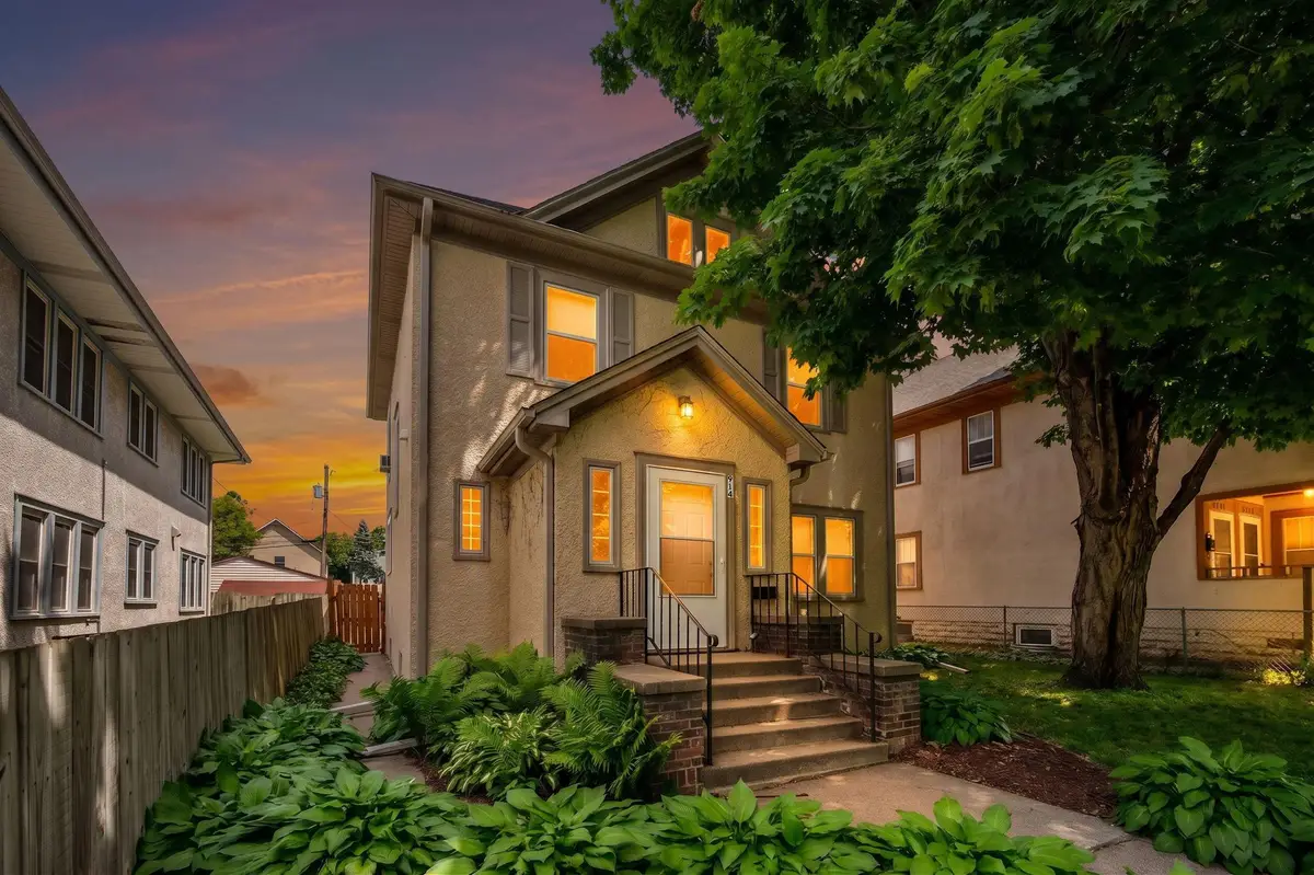 914 Queen Avenue N, Minneapolis, MN 55411 - #1