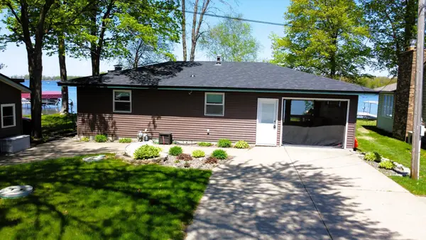 3178 Viewpoint Road, Isle, MN 56342