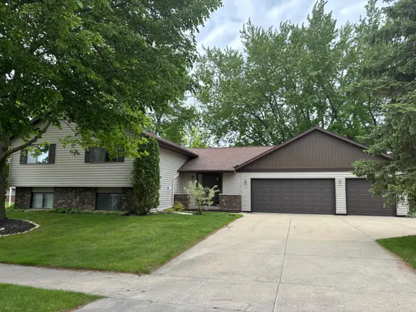 1814 Northern Heights Lane Ne, Rochester, MN 55906