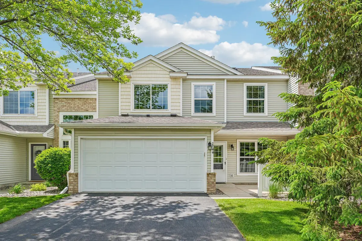 2744 Wagon Wheel Trail, Chaska, MN 55318 - #1
