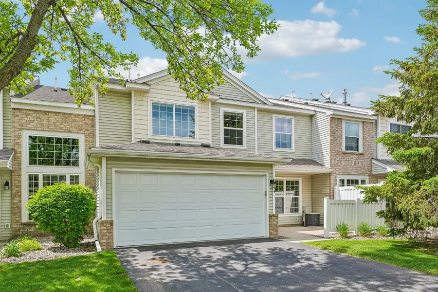 2744 Wagon Wheel Trail, Chaska, MN 55318 - #3