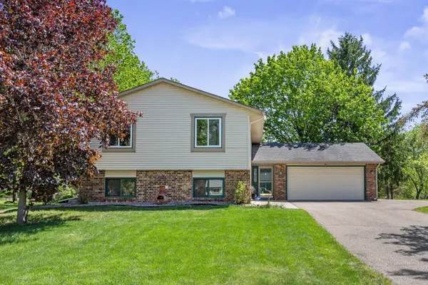 4686 Penkwe Way, Eagan, MN 55122