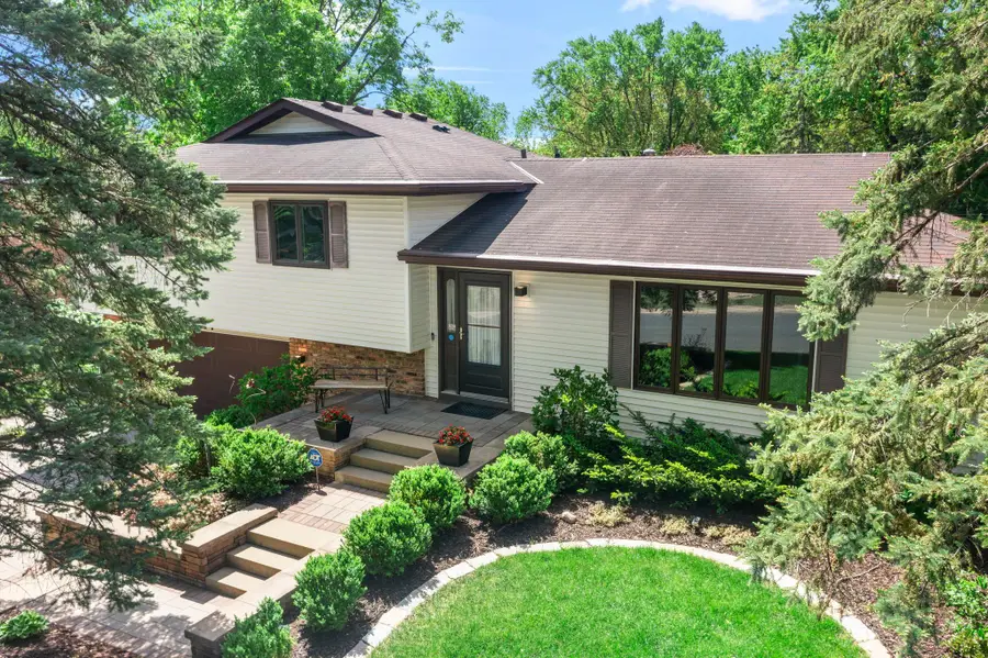 9117 34 1/2 Avenue N, New Hope, MN 55427 - #2