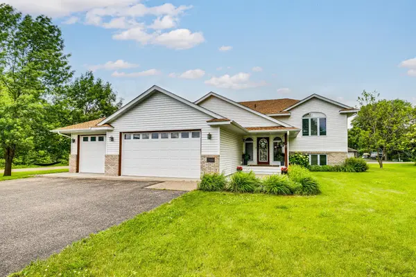 29084 Machmeier Court, Lindstrom, MN 55045