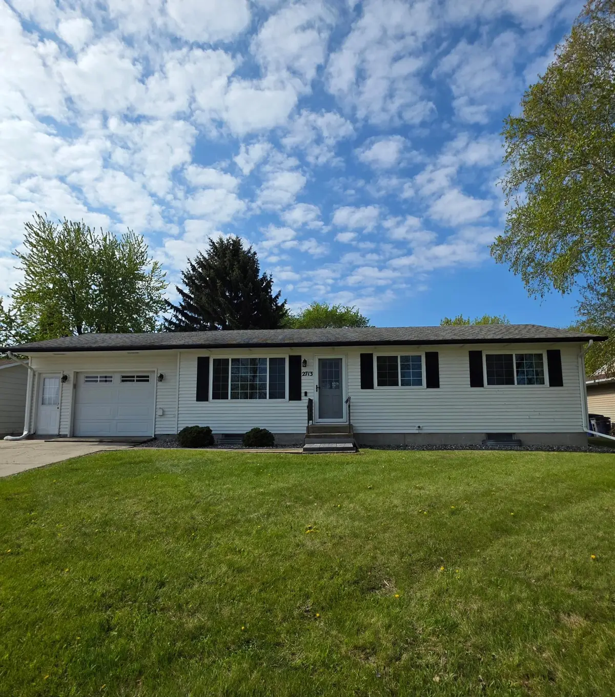 2713 4th Avenue S, Moorhead, MN 56560 - #1