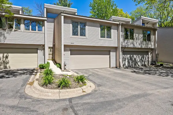8405 137th Court, Apple Valley, MN 55124