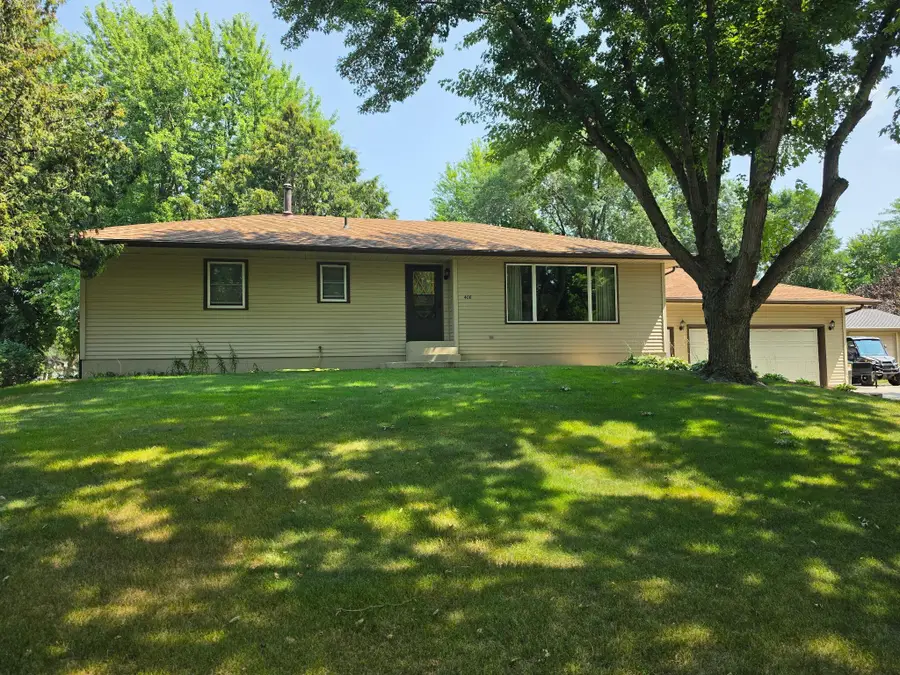 408 Sunrise Drive, Litchfield, MN 55355 - #2