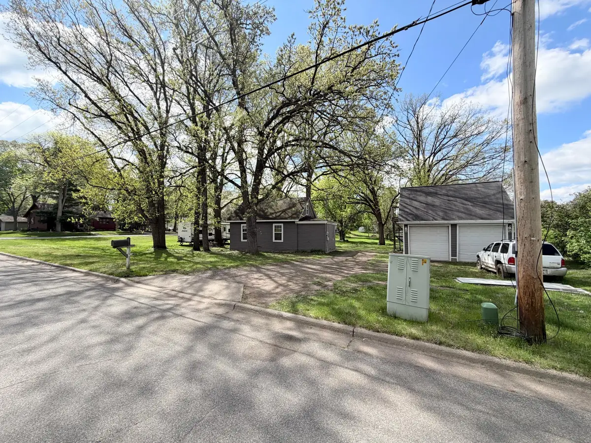 560 3rd Avenue Nw, Milaca, MN 56353 - #1
