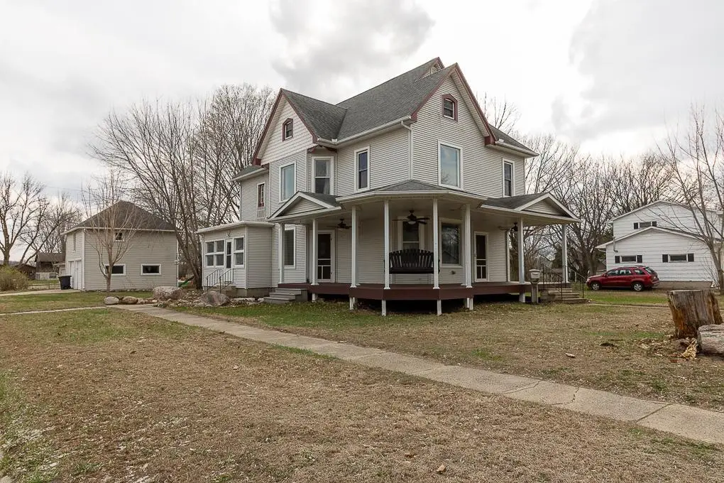 504 2nd Street Sw, Madelia, MN 56062 - #1