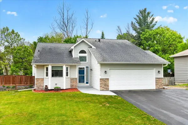 13116 Jay Street Nw, Coon Rapids, MN 55448