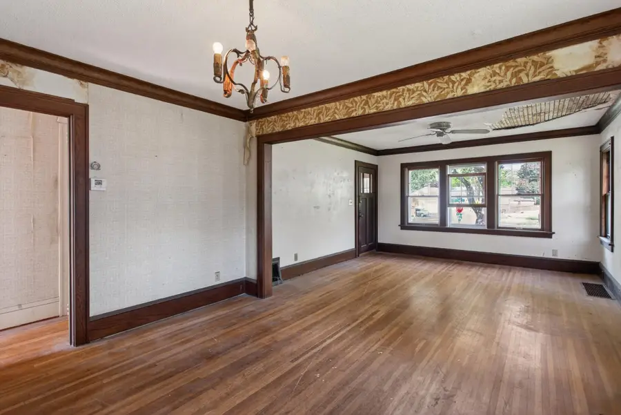 4415 Queen Avenue N, Minneapolis, MN 55412 - #3