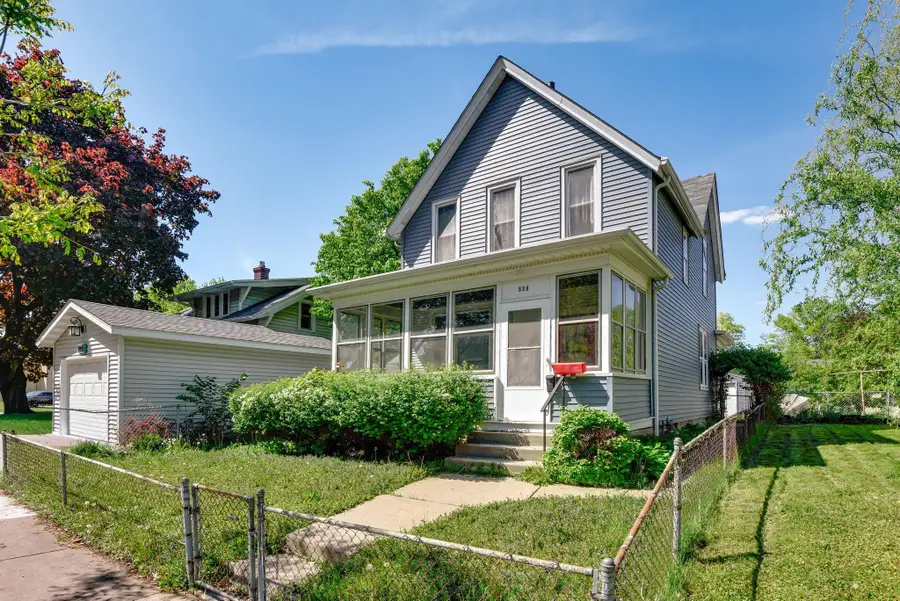 53 Geranium Avenue E, Saint Paul, MN 55117 - #3