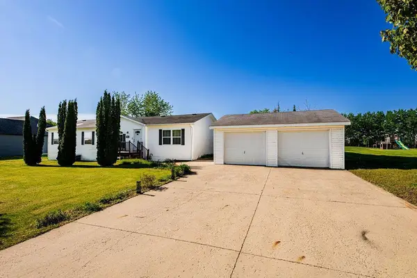 416 Ridge Crest Drive, Pelican Rapids, MN 56572