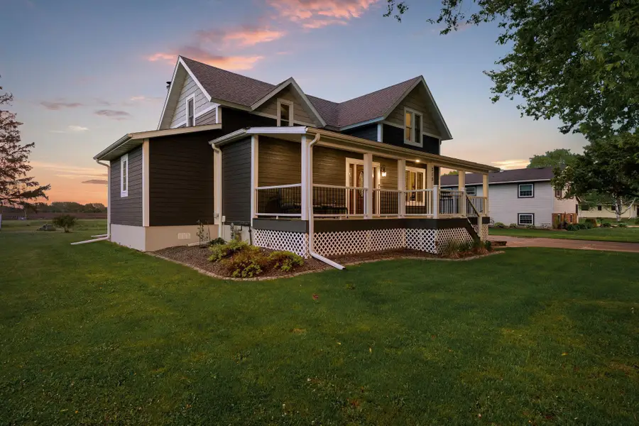 215 5th Avenue Ne, Blooming Prairie, MN 55917 - #2