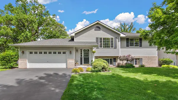 8848 Farmstead Avenue, Monticello, MN 55362