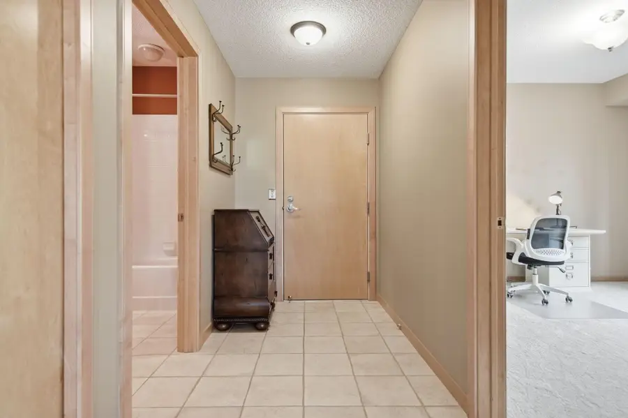 2201 Village Lane #A204, Bloomington, MN 55431 - #3