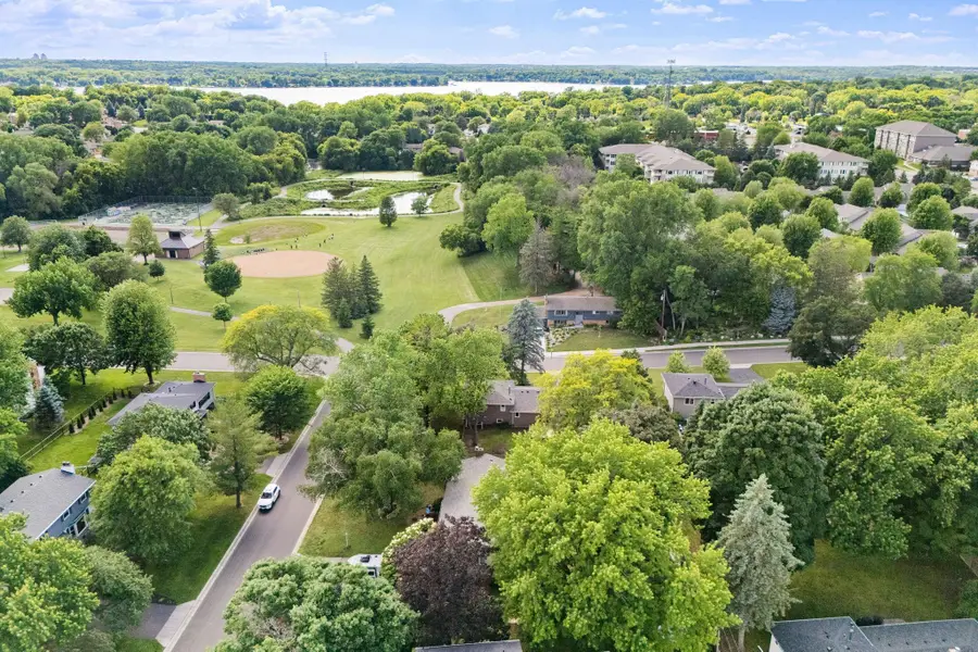 2420 Ensign Avenue N, Golden Valley, MN 55427 - #3