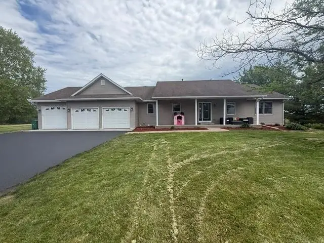 545 Kreuziger Road, Roberts, WI 54023 - #1