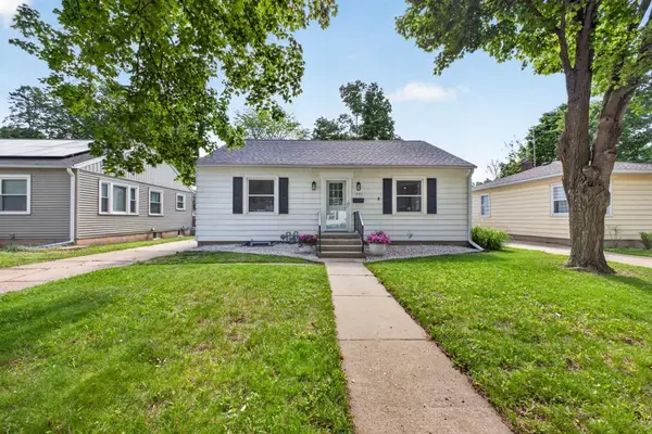 1522 7th Avenue Ne, Rochester, MN 55906