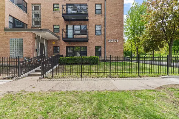 2201 3rd Avenue S #302, Minneapolis, MN 55404