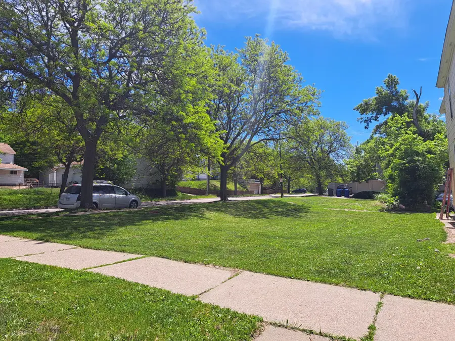 696 Sims Avenue, Saint Paul, MN 55106 - #3