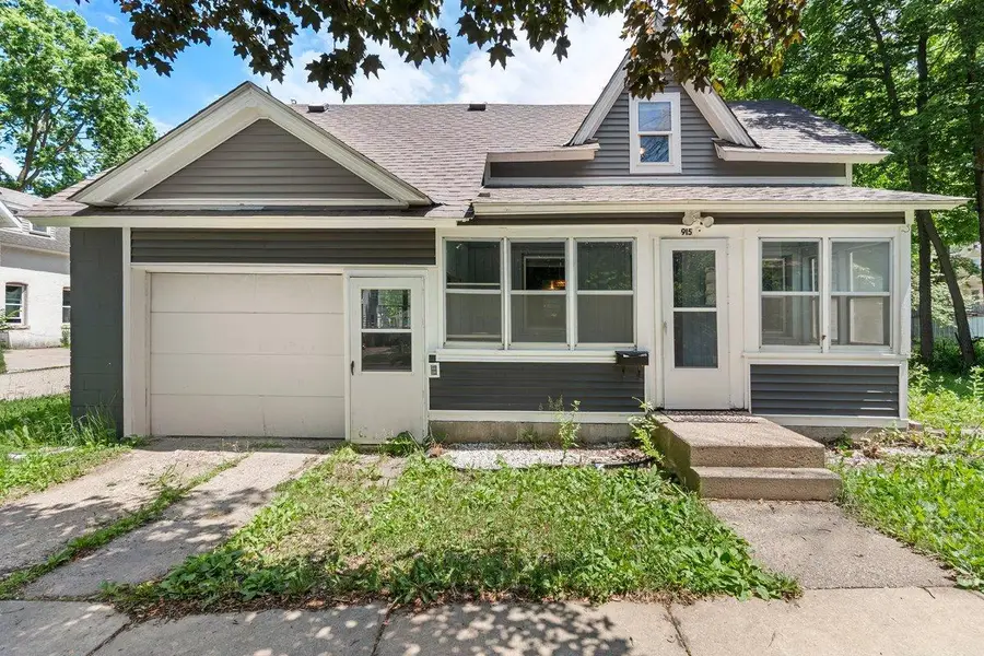 915 3rd Avenue Nw, Faribault, MN 55021 - #2
