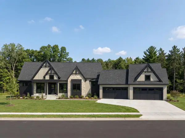 4906 139th Avenue Nw, Ham Lake, MN 55304