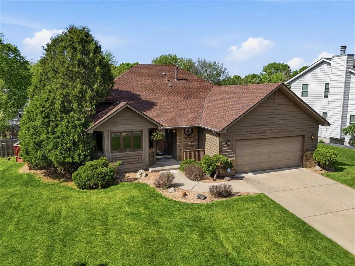 7860 Upper 17th Street N, Oakdale, MN 55128 - #1