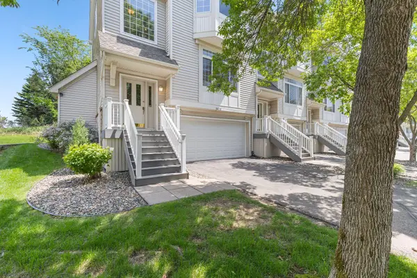 8828 Brunell Way, Inver Grove Heights, MN 55076