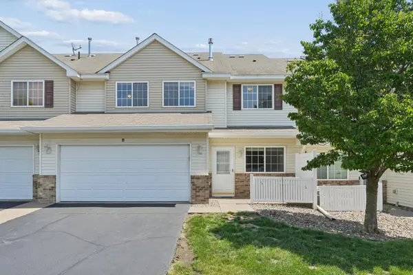 3560 Sterling Heights Drive #B, River Falls, WI 54022