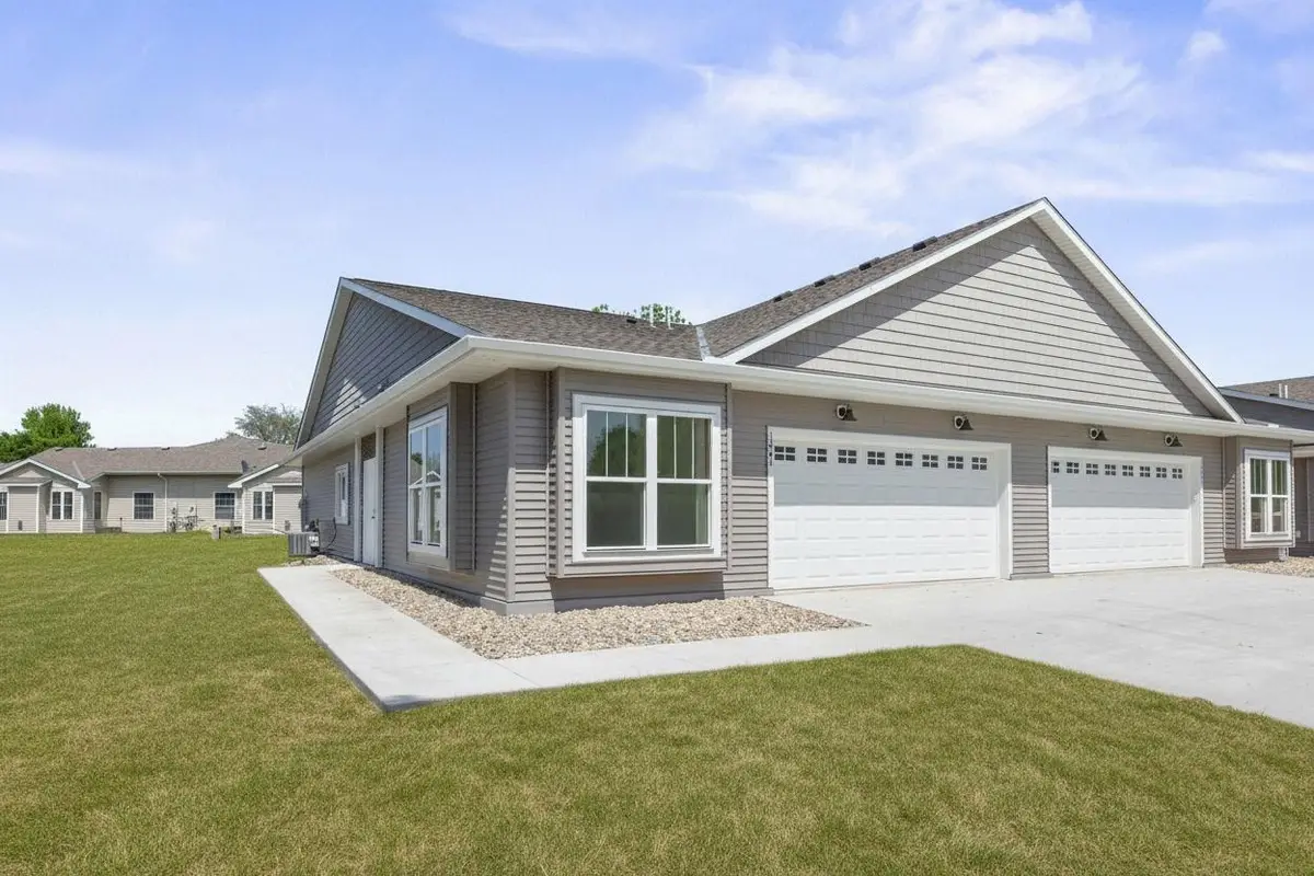 1021 Golf Course Road Nw, Hutchinson, MN 55350 - #1