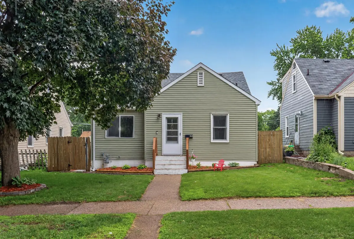 1843 Montana Avenue E, Saint Paul, MN 55119 - #1