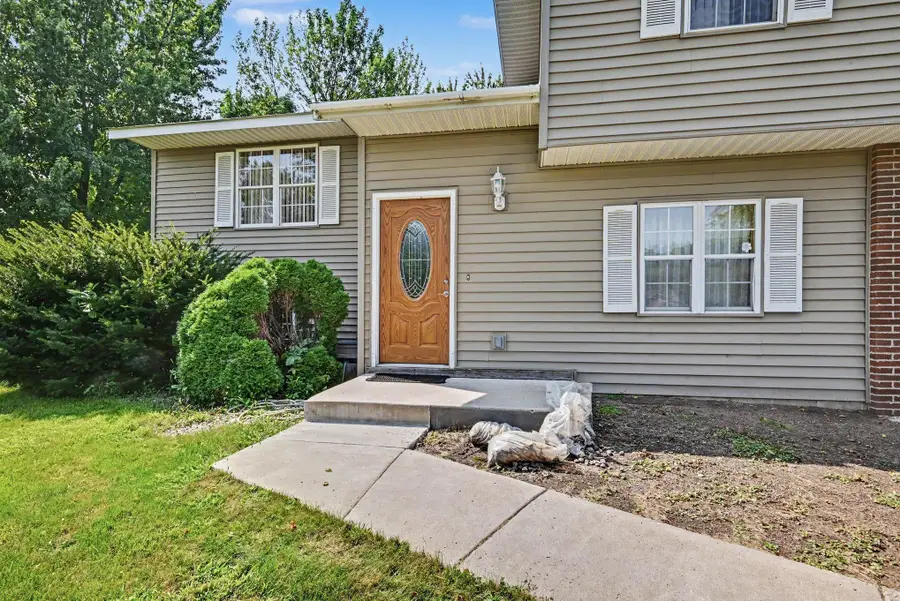 932 Hillside Avenue Sw, New Prague, MN 56071 - #2