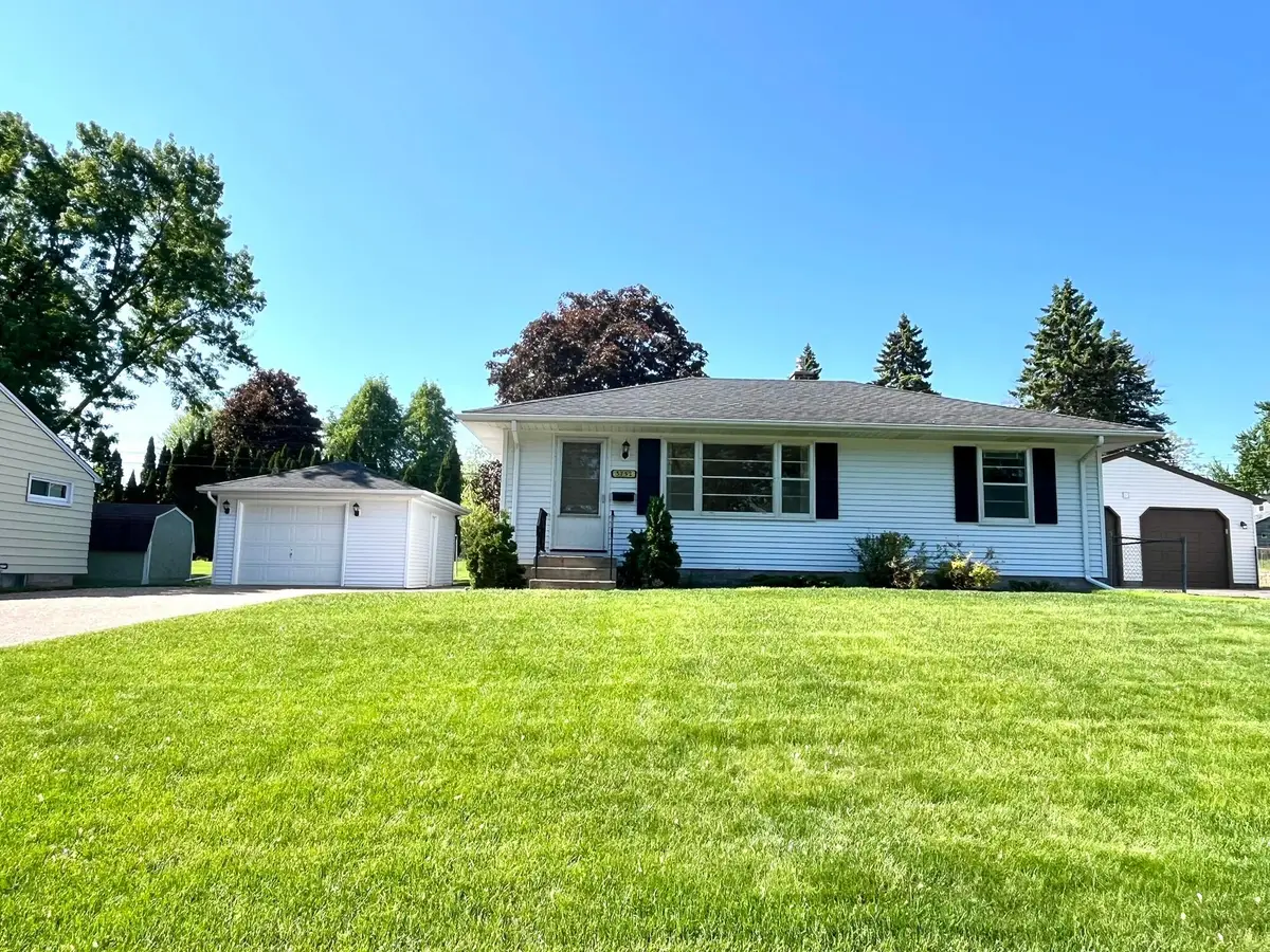 3752 Upper 73rd Street E, Inver Grove Heights, MN 55076 - #1