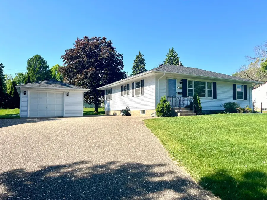 3752 Upper 73rd Street E, Inver Grove Heights, MN 55076 - #2