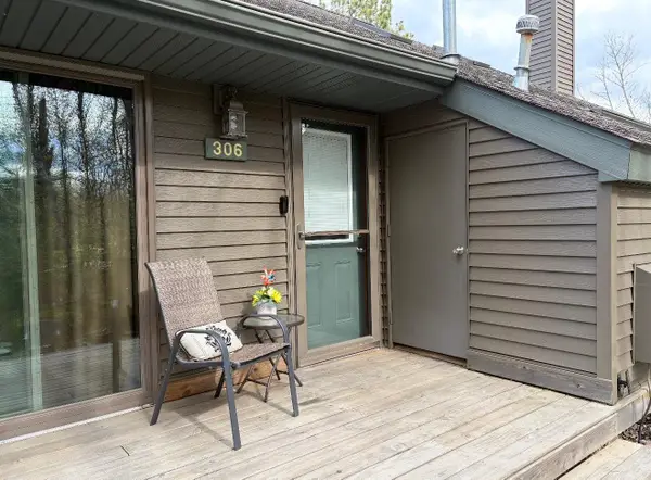 306 Quadna Mountain Road, Hill City, MN 55748
