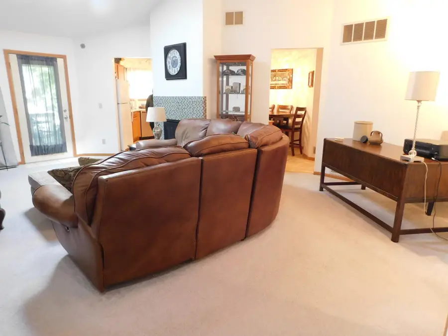 2527 Wilshire Court #8, Mendota Heights, MN 55120 - #2