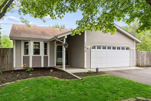 11614 Oak Park Drive Ne, Blaine, MN 55434