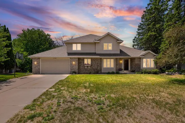 5705 Lois Lane, Shoreview, MN 55126