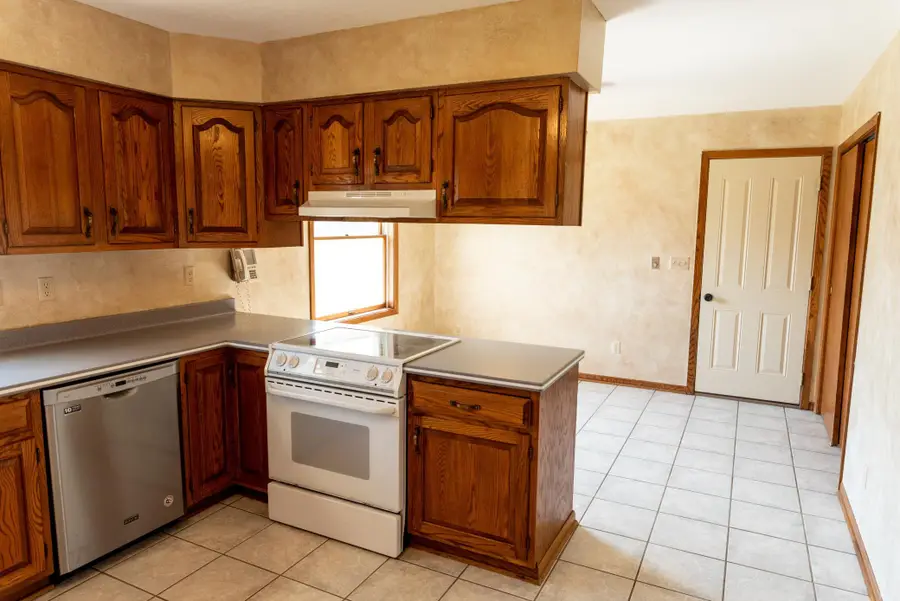 1216 Parkside Drive, Marshall, MN 56258 - #3