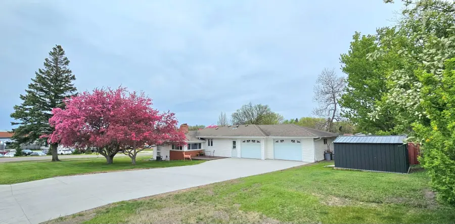 420 James Street, Detroit Lakes, MN 56501 - #2