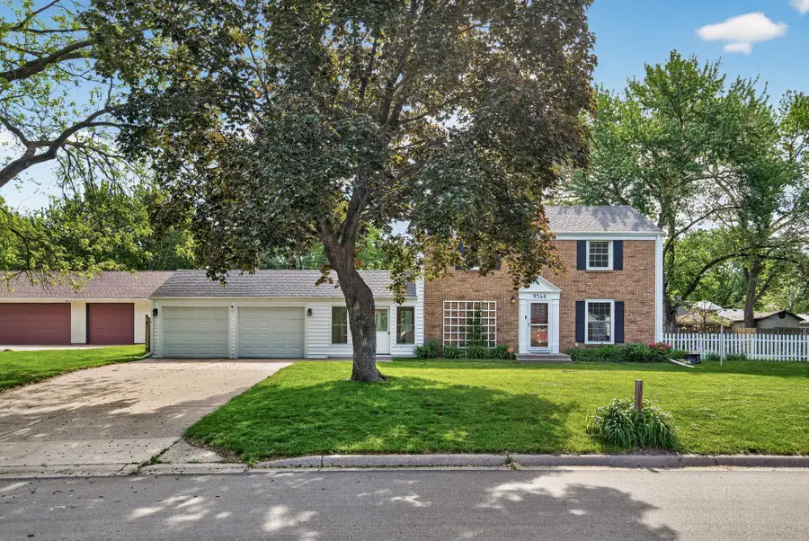 9548 Knox Avenue N, Brooklyn Park, MN 55444 - #3
