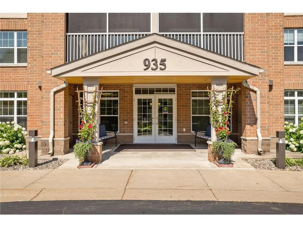 935 Ferndale Street N #317, Maplewood, MN 55119 - #1
