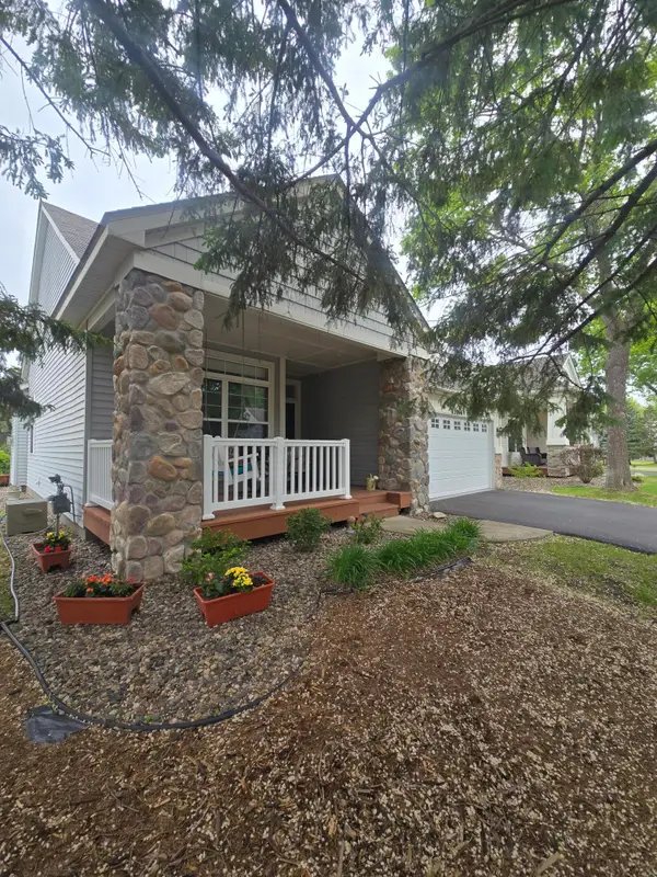 15066 Dundee Avenue, Apple Valley, MN 55124