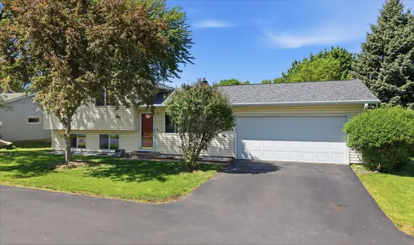 8979 Vinewood Lane N, Maple Grove, MN 55369