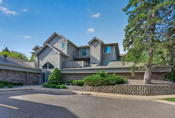 2160 Ridge Drive #38, Saint Louis Park, MN 55416